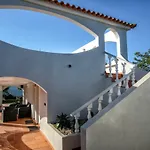 Alminhas House *