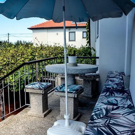 Alminhas House * Alapela