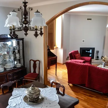 Alminhas House