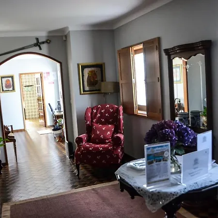 Alminhas House