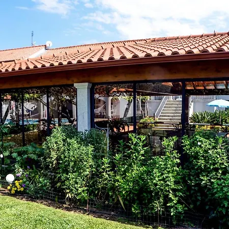 Alminhas House * Alapela