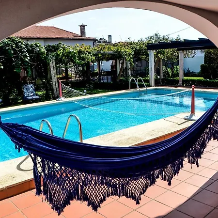 Alminhas House Homestay *