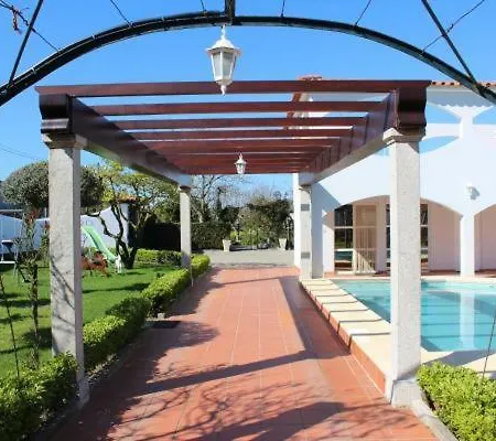 Alminhas House * Alapela