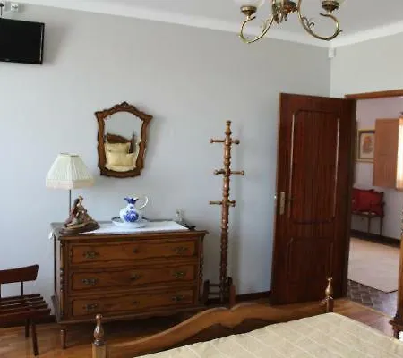 Privatunterkunft Alminhas House Alapela