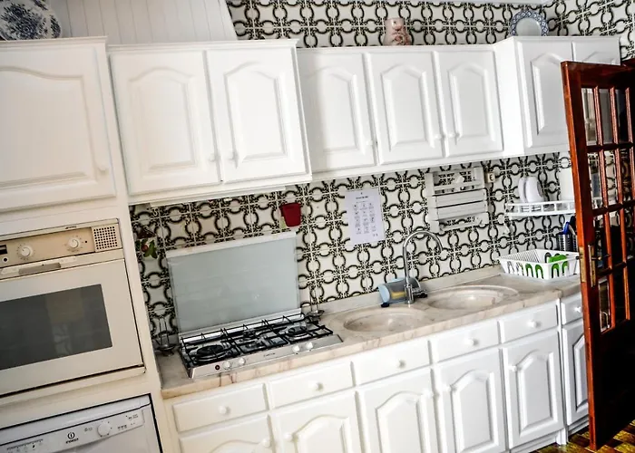 Alminhas House * Alapela