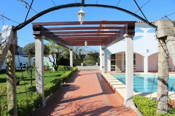 Alminhas House * Alapela